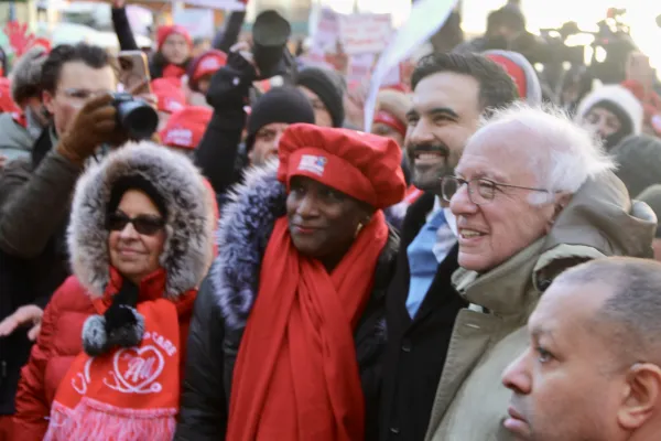 NYSNA Nurses Resume Bargaining in Week Two of Historic Strike