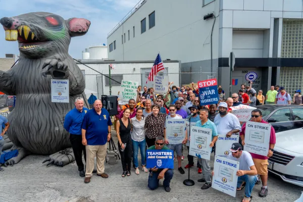 brooklyn-representatives-rally-striking-teamsters-unnamed10.jpg