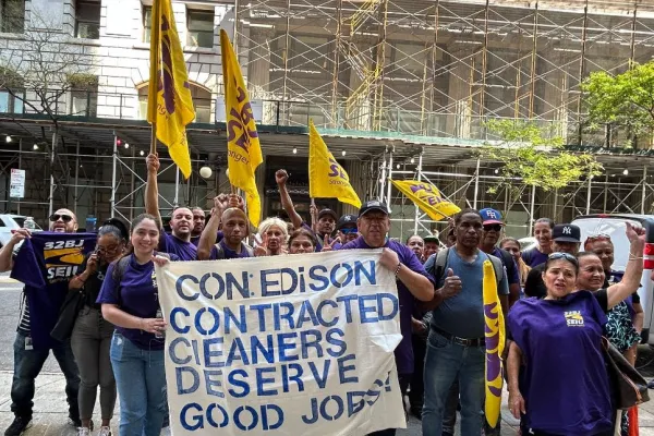cleaners-rally-outside-con-ed-hq-demand-utility-giant-provide-family-sustaining-jobs-unnamed35.jpg
