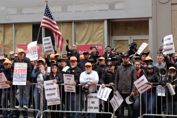 ibew-local-3-members-remain-strike-nyc-audits-charter-communications-dscf4837.jpg