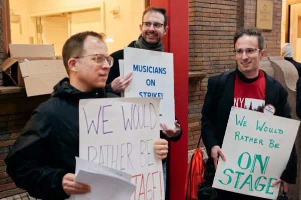striking-dciny-orchestra-ramps-campaign-fair-contract-unnamed66.jpg