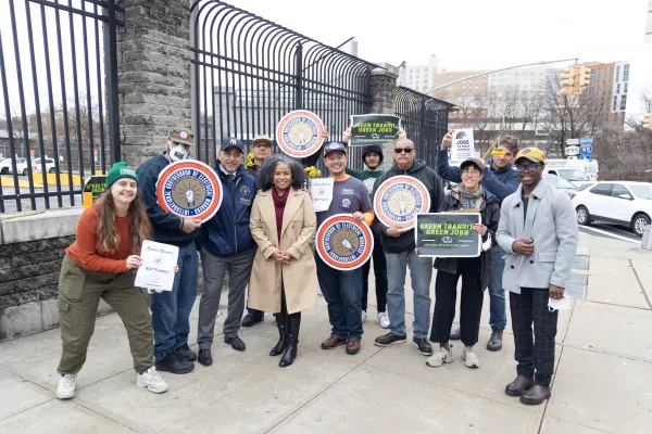 take-action-support-green-transit-and-green-jobs-new-york-unnamed29.jpg