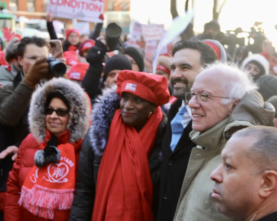 NYSNA Nurses Resume Bargaining in Week Two of Historic Strike 