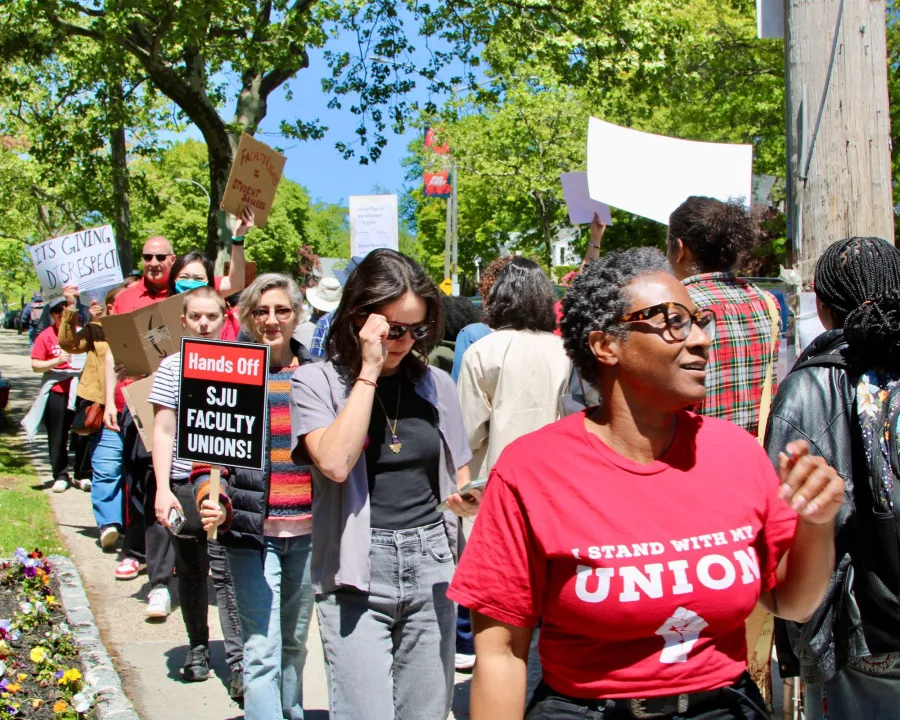 St. John's Faculty Rallies at Board of Trustees Meeting