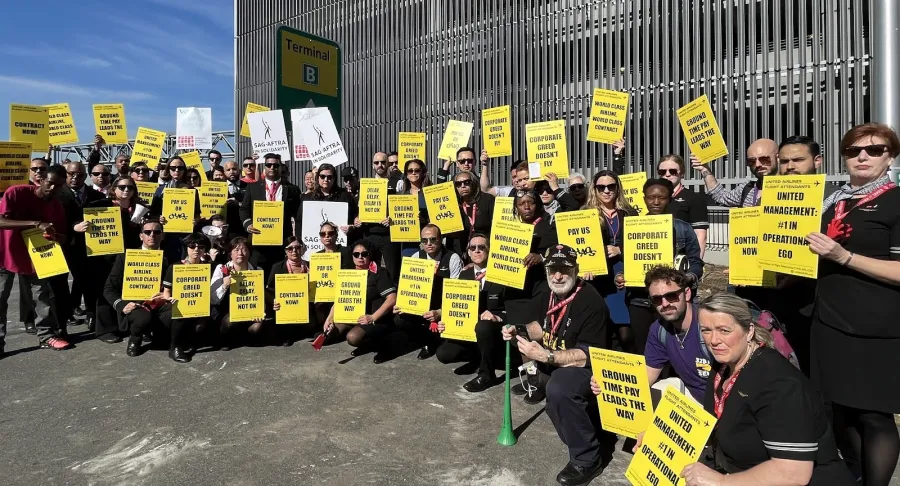 flight-attendants-hold-national-day-action-airports-including-nycs-laguardia-unnamed104.jpg